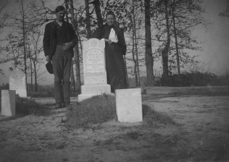 <span>Lewis Clinton and Mollie McLean in 1905:</span> Courtesy of Linda Blum